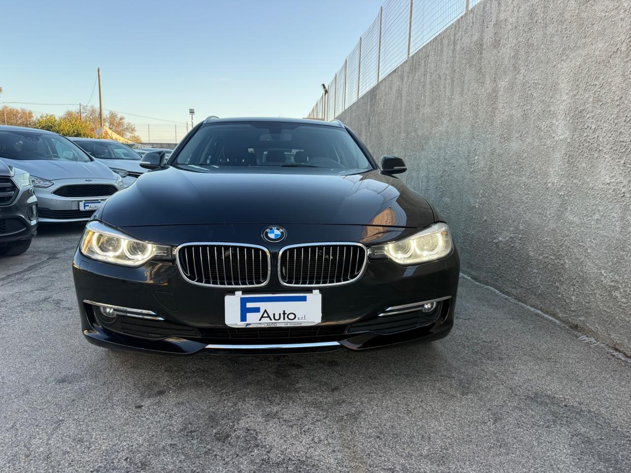 BMW 318d Touring Luxury,Navi,Bluetooth,Climatronic,Led+Xeno,ecc.