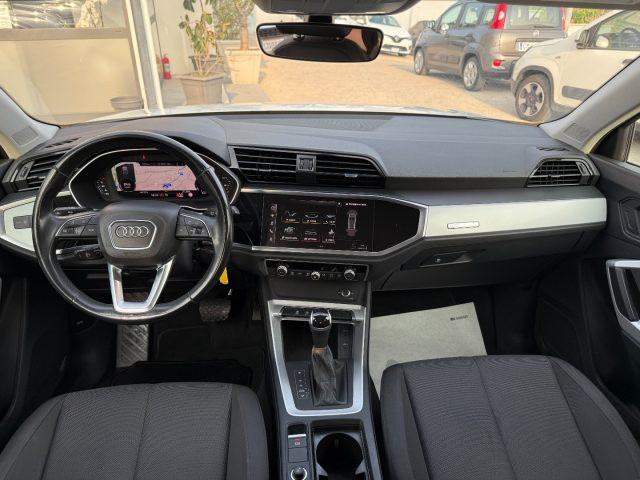 AUDI Q3 35 TDI Business