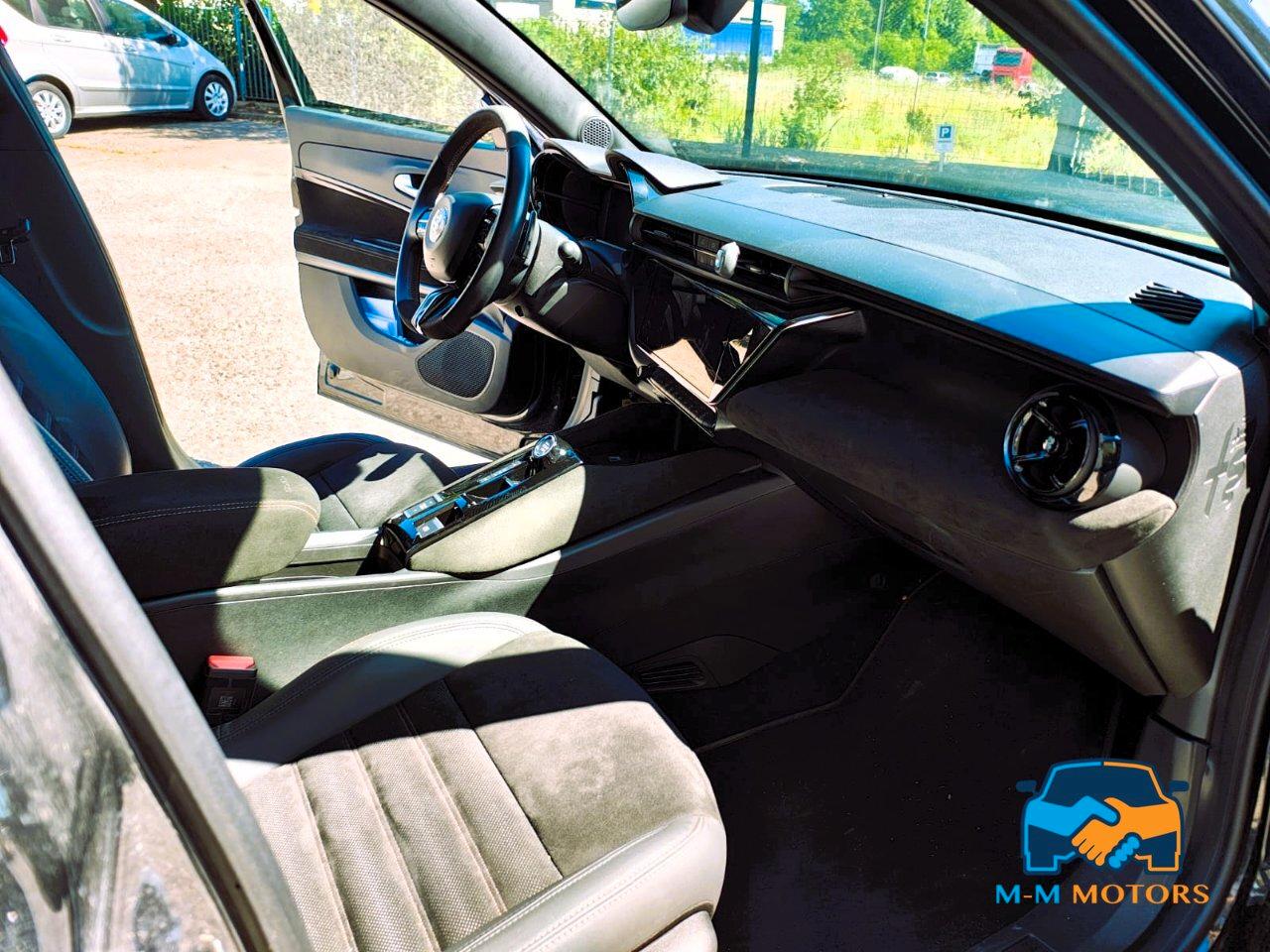 Alfa Romeo Junior 1.2 ibrida Intensa 145cv edct6