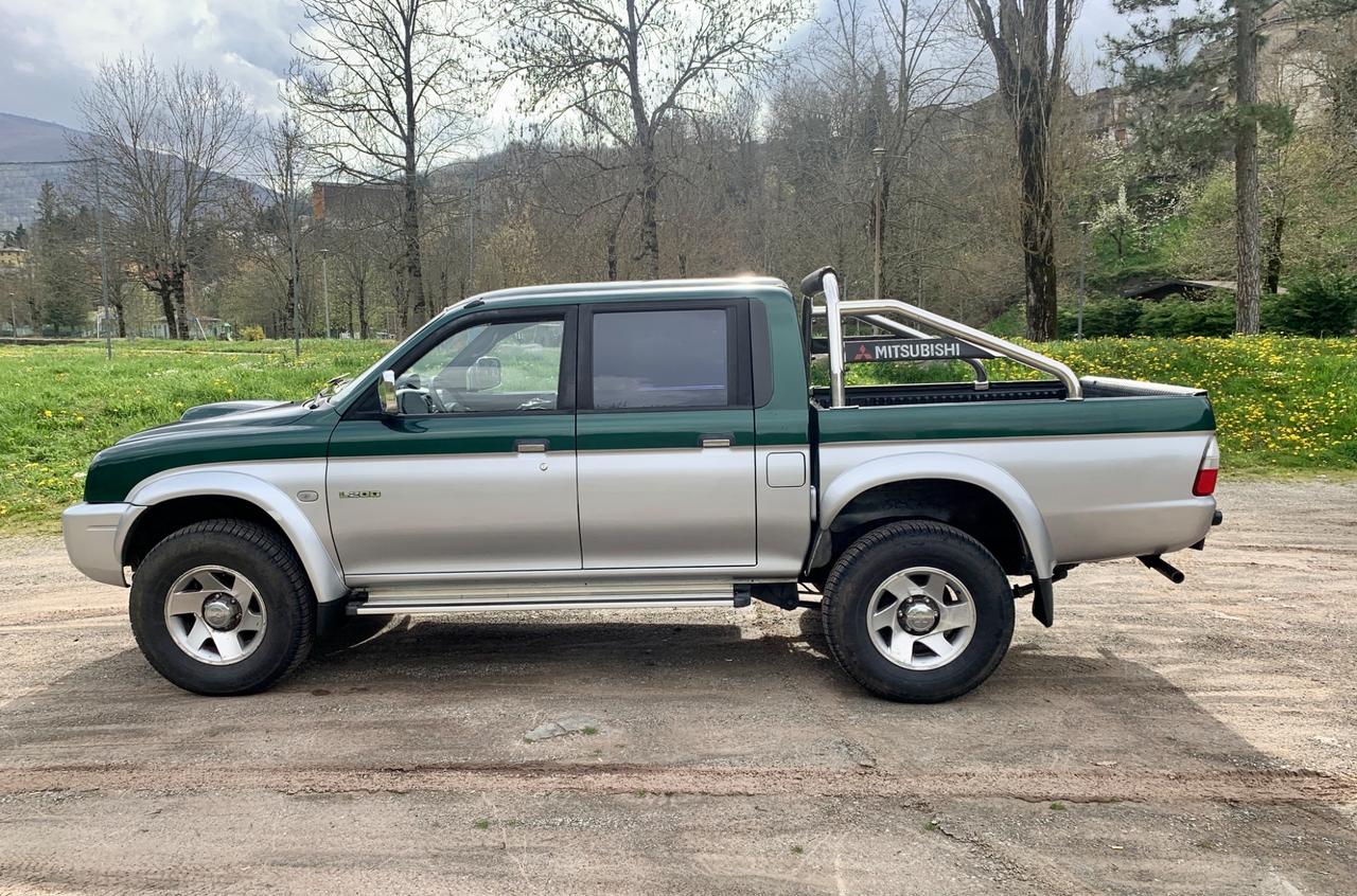 Mitsubishi L200 2.5 TDI 4WD Club Cab Pup. GLS Targ.