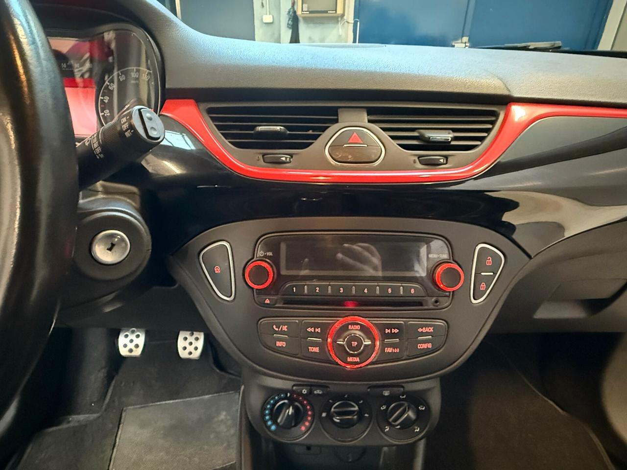 Opel Corsa 1.2 Coupé b-Color