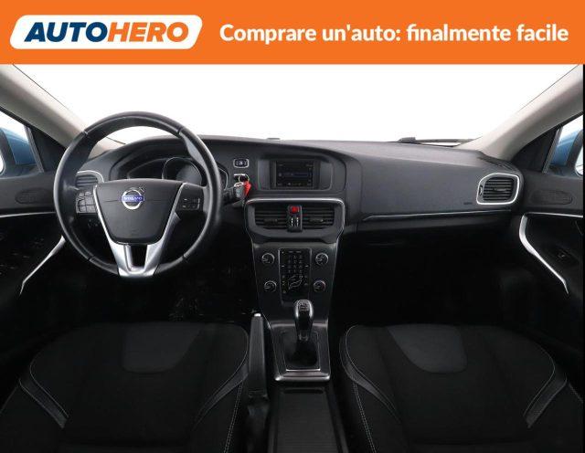 VOLVO V40 D3 Momentum