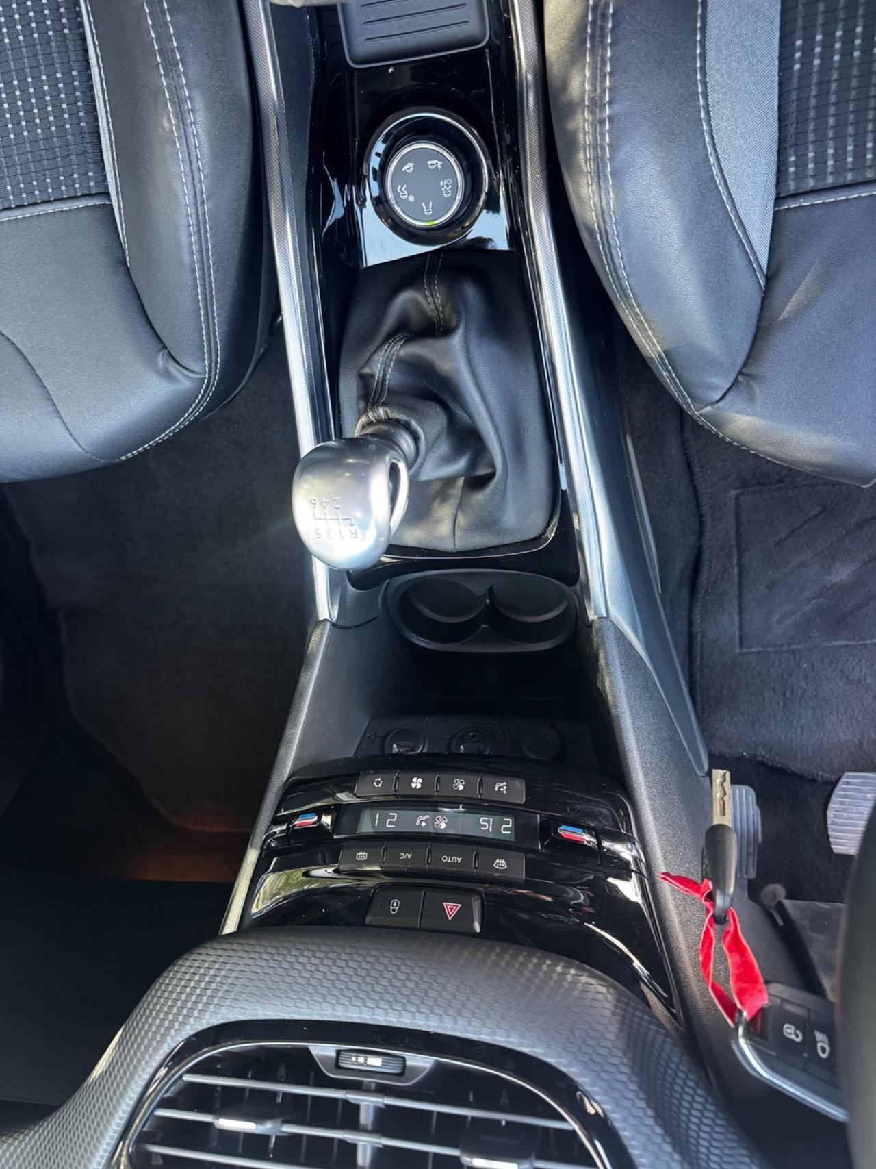 Peugeot 2008 1.6 e-HDi 115 CV Stop&Start Allure