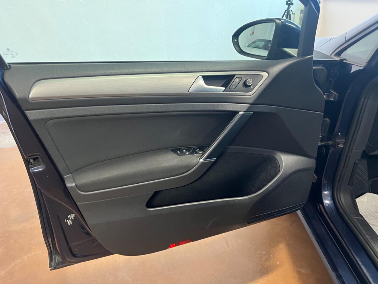 Volkswagen Golf Variant 1.6 TDI 105 CV DSG Highline BlueMotion Tech.