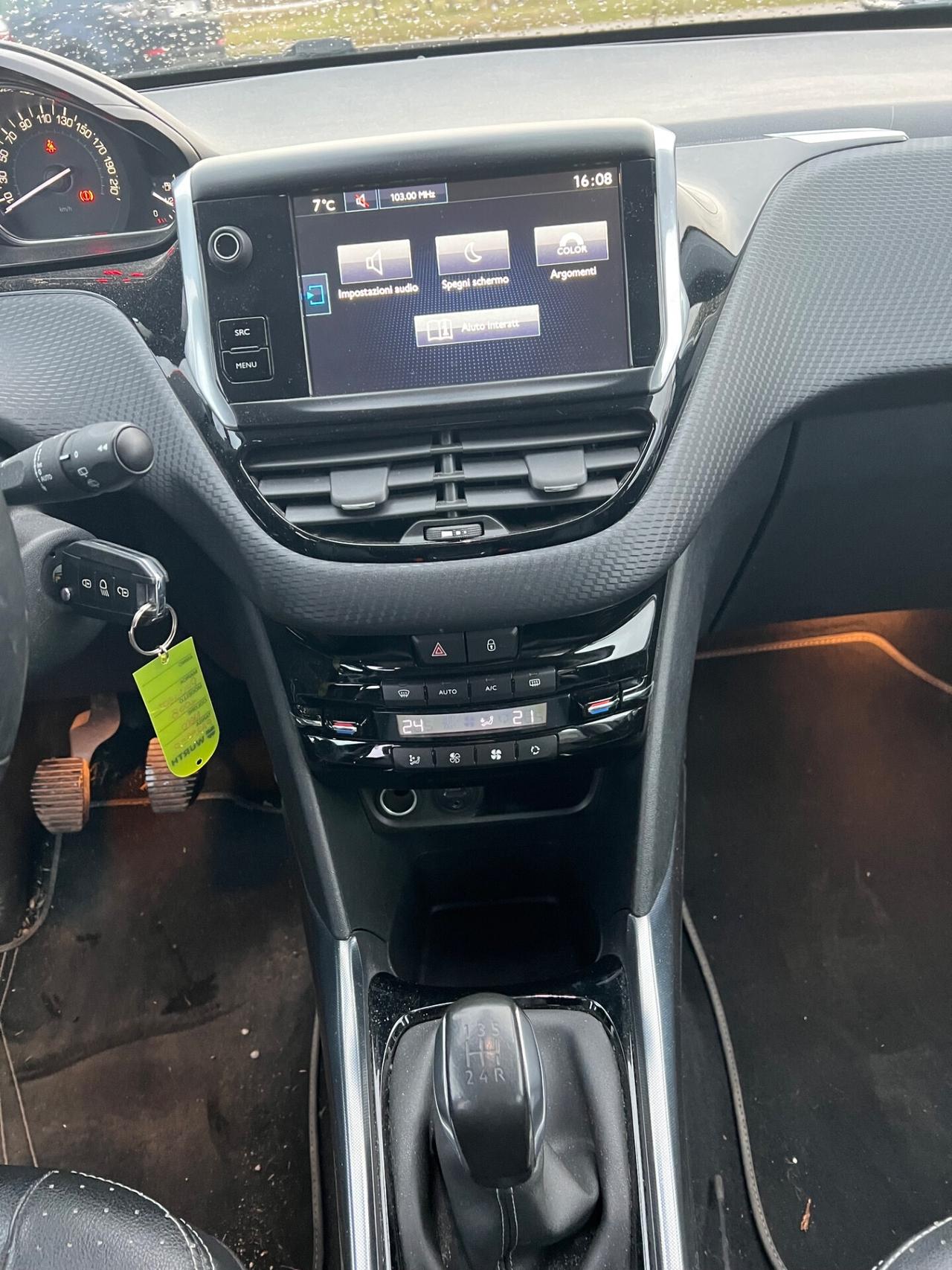 Peugeot 2008 BlueHDi 100 Black Matt