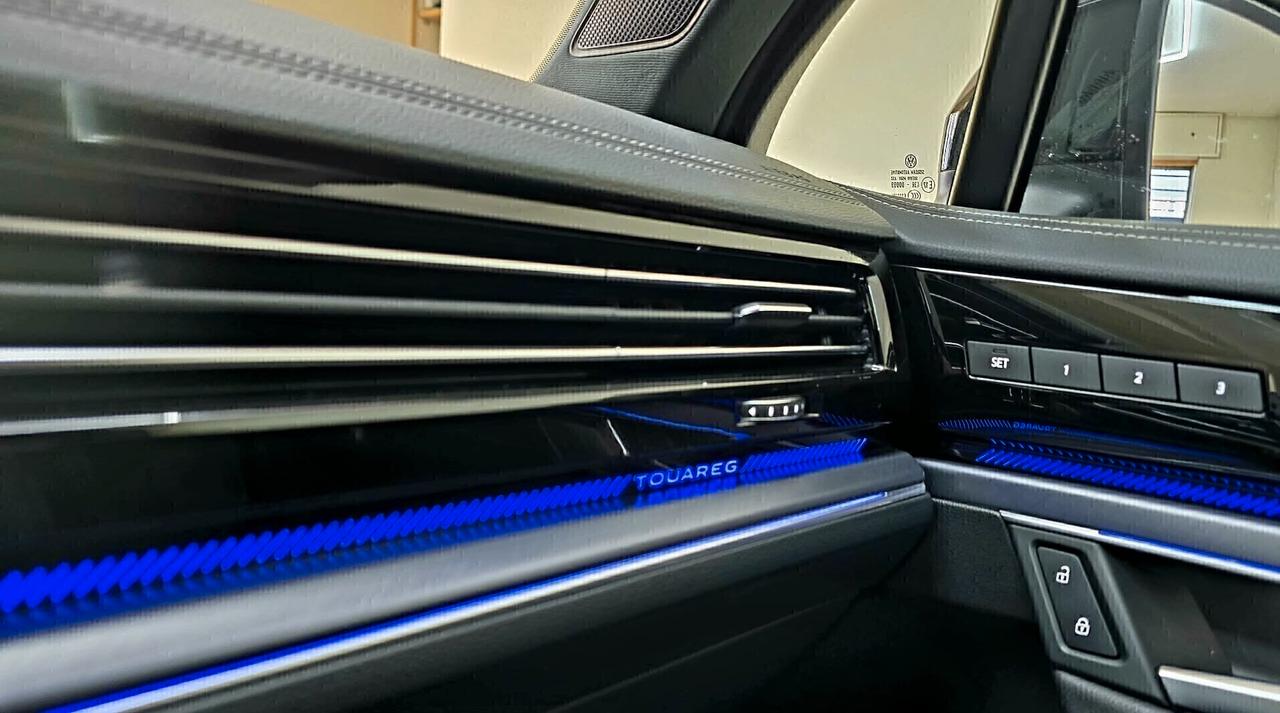 VOLKSWAGEN TOUAREG 3.0 TDI 286cv R-LINE RESTYLING