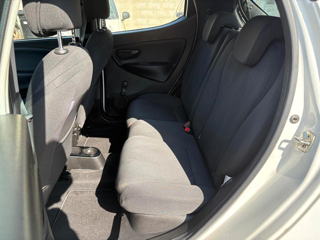Lancia Ypsilon 1.2 69 CV 5 porte S&S Gold