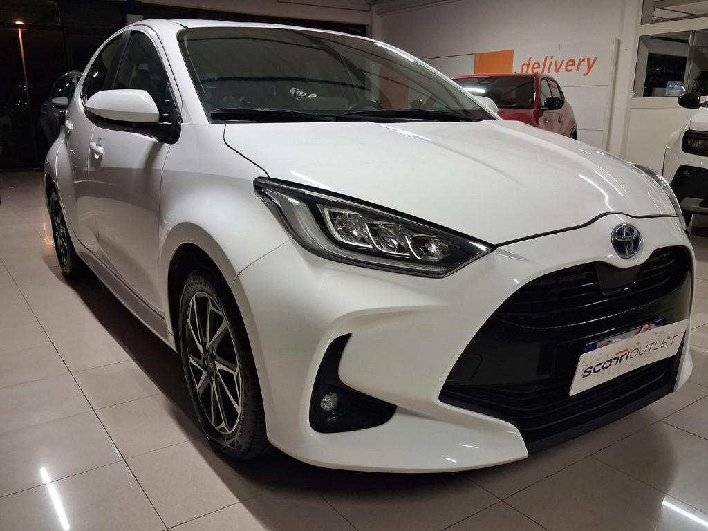 TOYOTA Yaris 4ª serie - Yaris 1.5 Hybrid 5 porte Trend