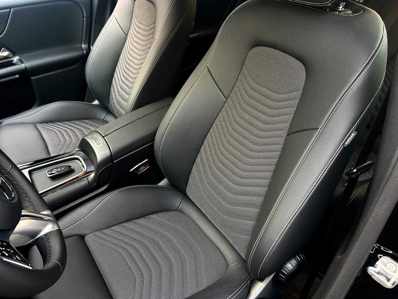 Mercedes-benz GLA 180d Automatic Progressive 2024