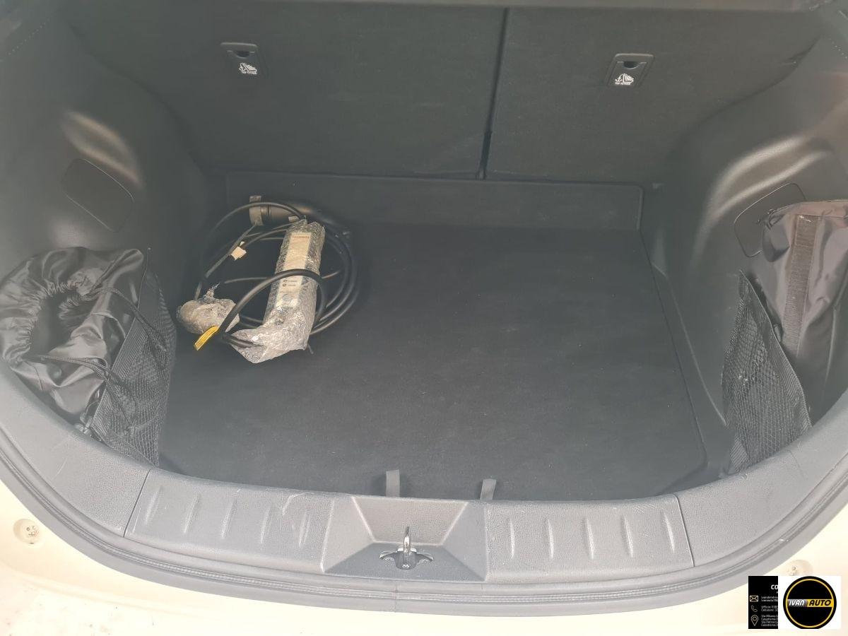 NISSAN Leaf Tekna 40 kWh-Elettrica-20.000 Km