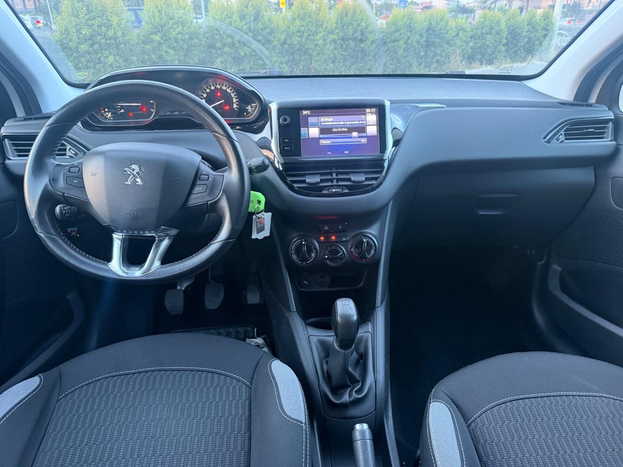 Peugeot 208 PureTech 82 5p. GPL Allure