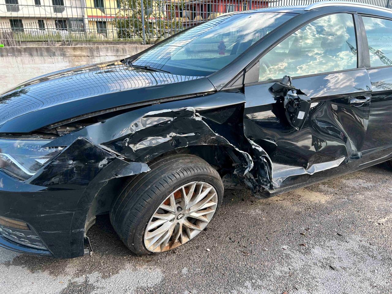 Seat Leon 1.5 TGI Metano 130CV - 2020 Incidentata