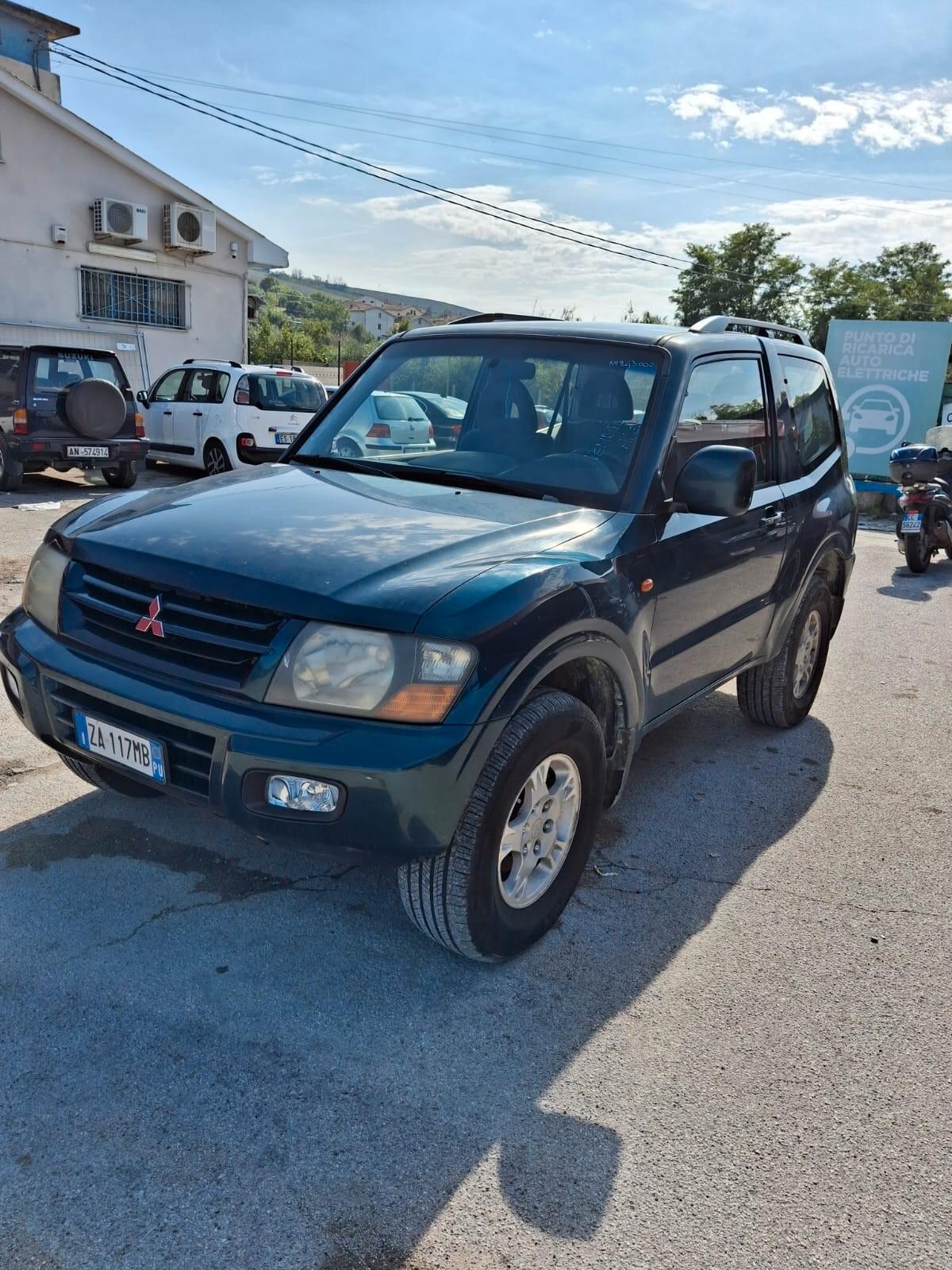 Mitsubishi Pajero 2.5 TDI 3p. GL