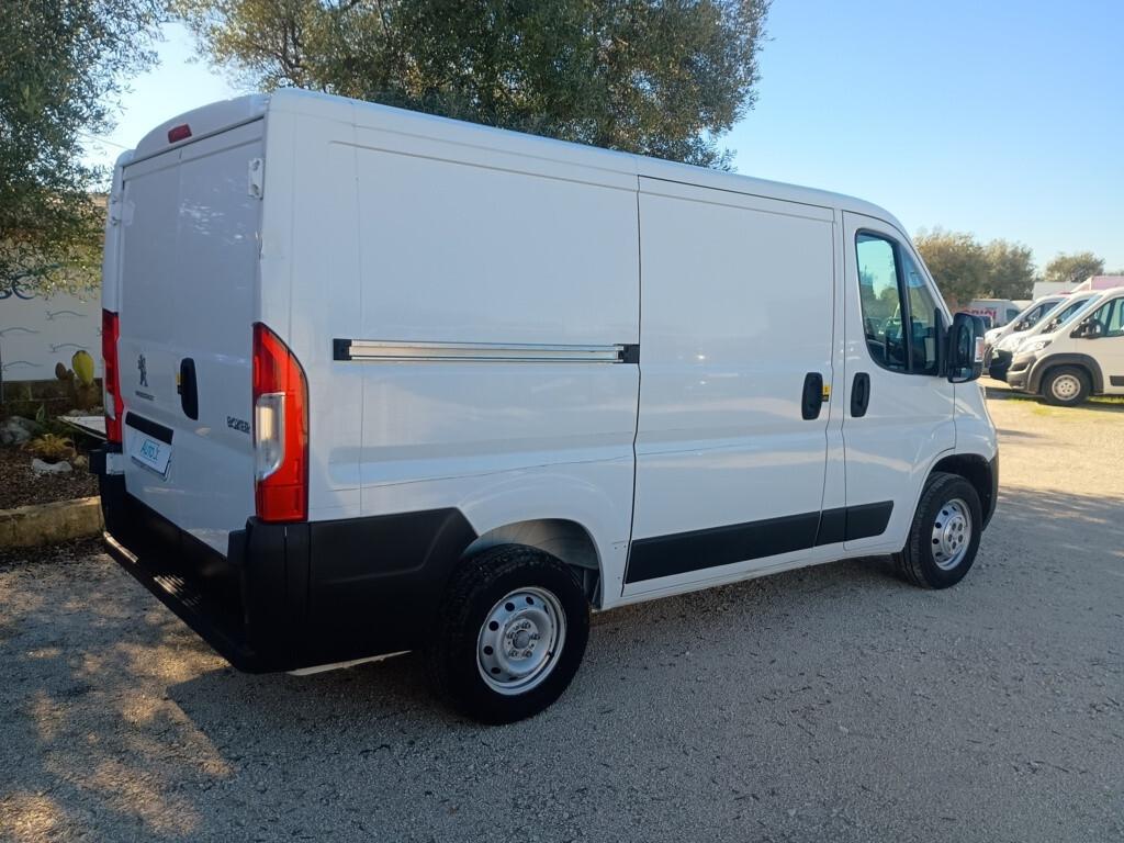 Peugeot Boxer 330 L1H1 2.2 BHDI 140cv