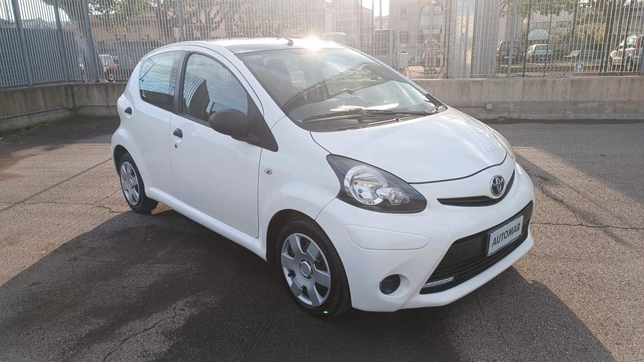 Toyota Aygo 1.0 12V VVT-i 5 porte Active Connect