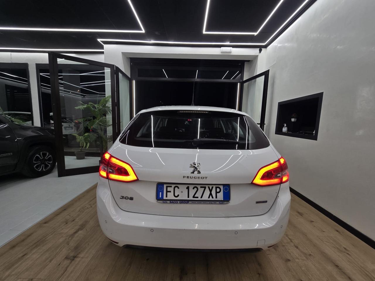 Peugeot 308 BlueHDi 120 S&S SW Business