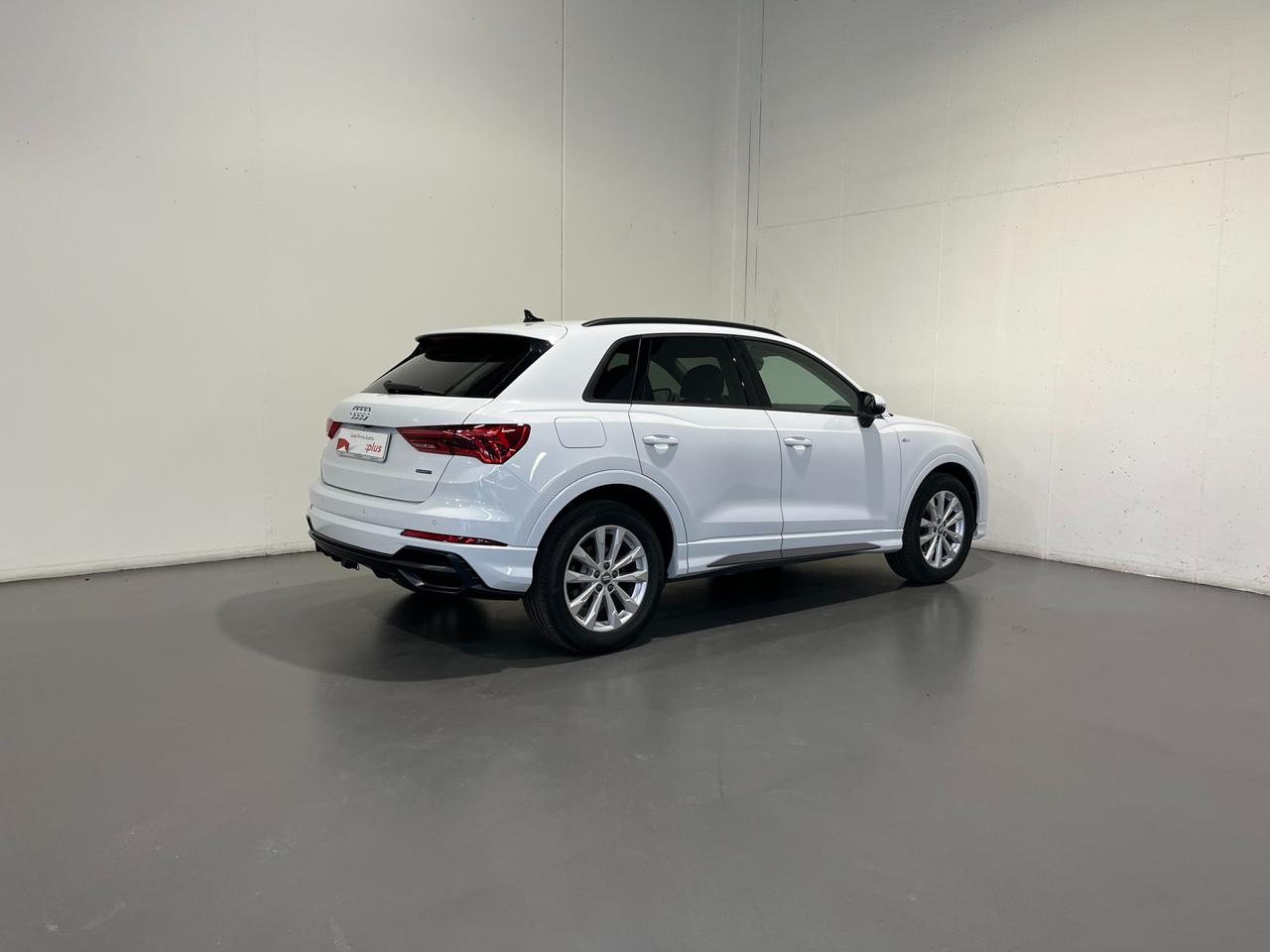 AUDI Q3 35 TDI S-TRONIC QUATTRO S-LINE EDITION