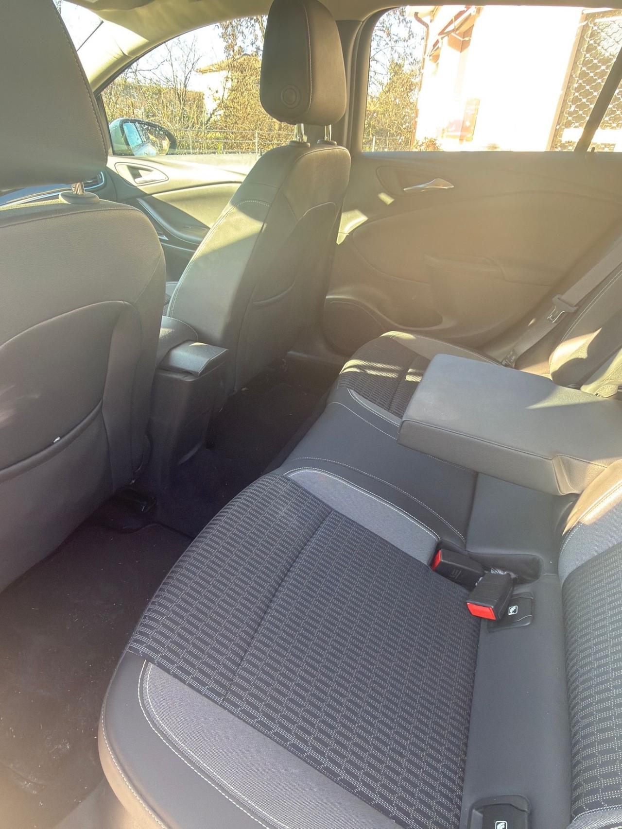 Opel Astra 1.5 CDTI 105 CV S&S Sports Tourer Business Elegance