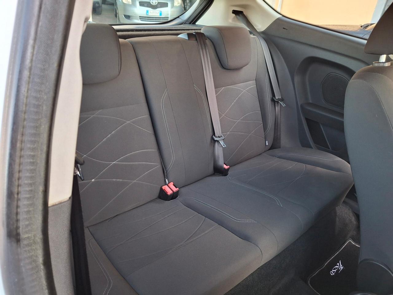 Ford Fiesta 1.5 TDCi 75CV 3 porte Black & White Edition