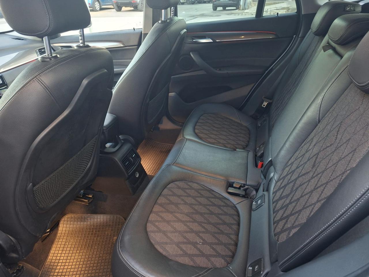 Bmw X1 sDrive18d xLine * Pelle * Navi * Garantita 12 Mesi
