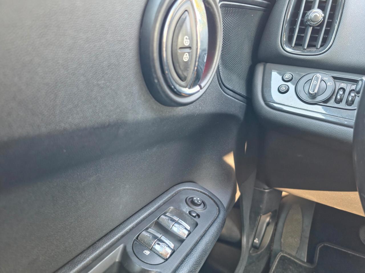 Mini Cooper Countryman 2.0 D Hype CV-150 E6B Automatico 2017