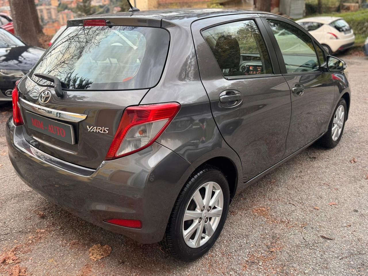 Toyota Yaris 1.0 5 porte Lounge 54M.KM!!! GARANZIA 1 ANNO