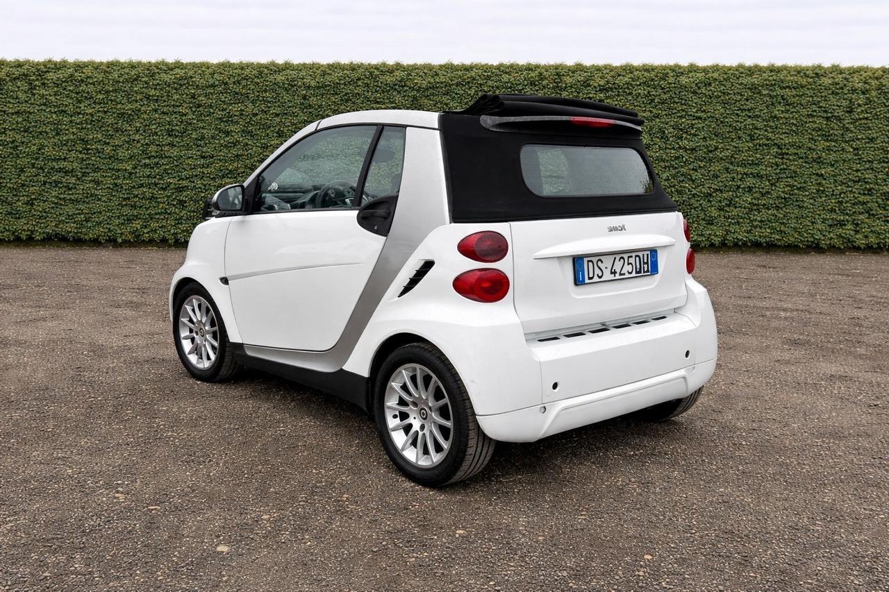 Smart ForTwo 1000 52 kW MHD cabrio passion
