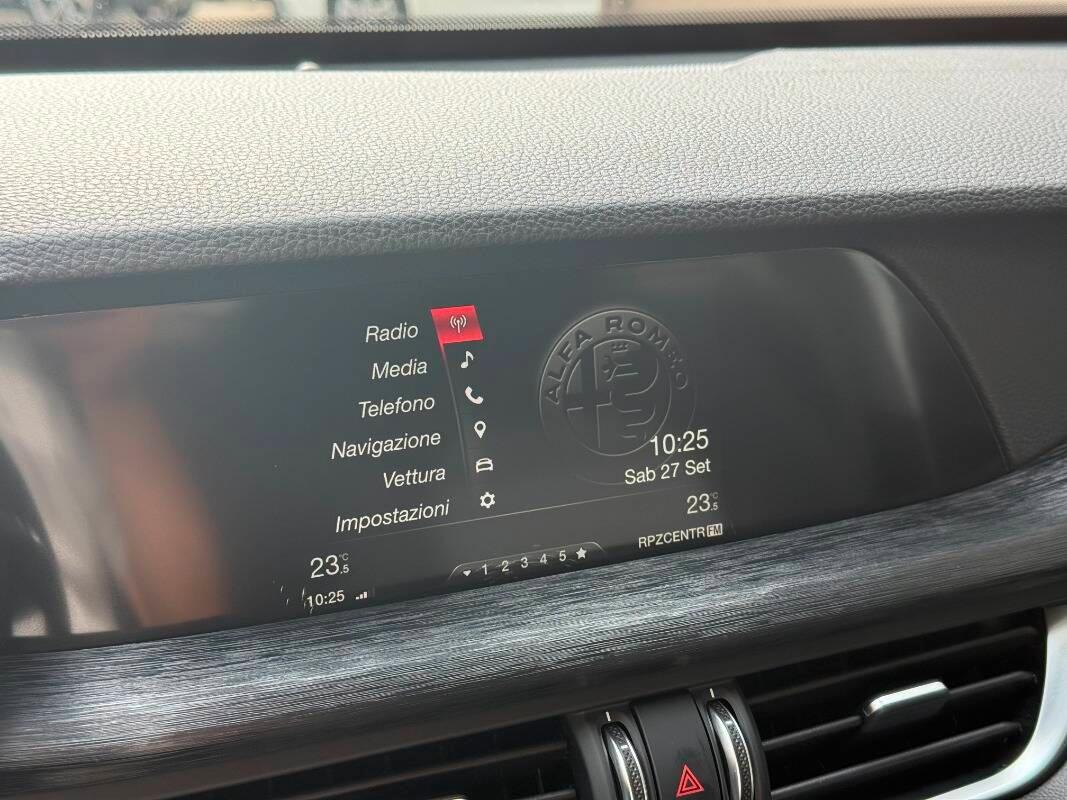 Alfa Romeo Stelvio 2.2 t Business rwd 160cv auto my19