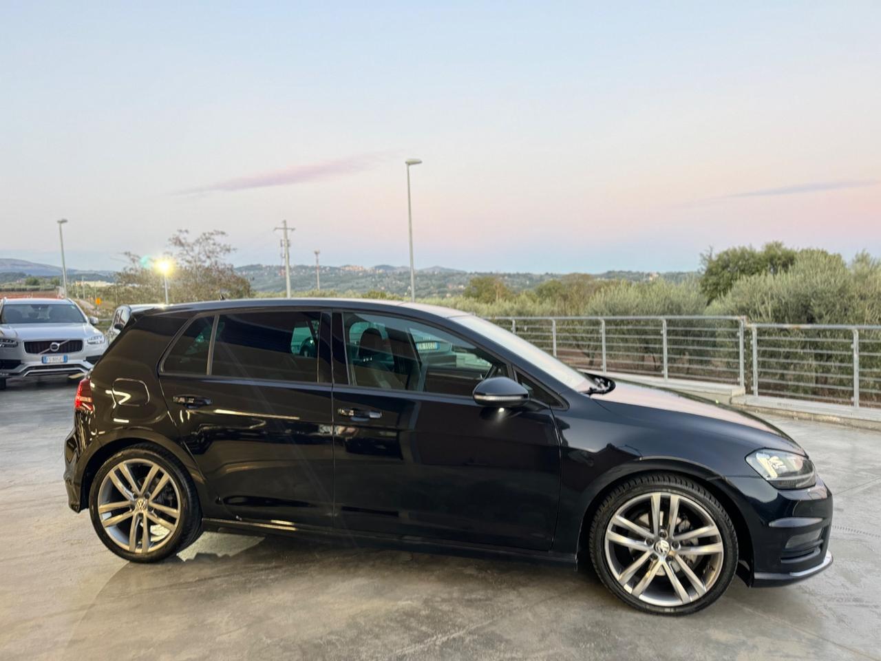 Volkswagen Golf 2.0 TDI 150cv 5p. Highline BlueMotion Technology R-Line