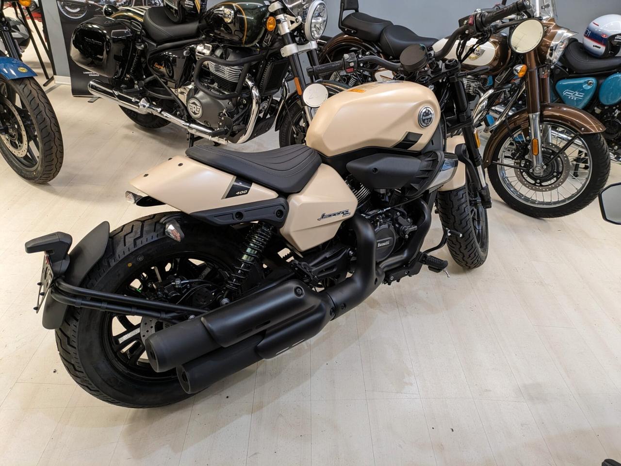 Benelli Leoncino BOBBER 400