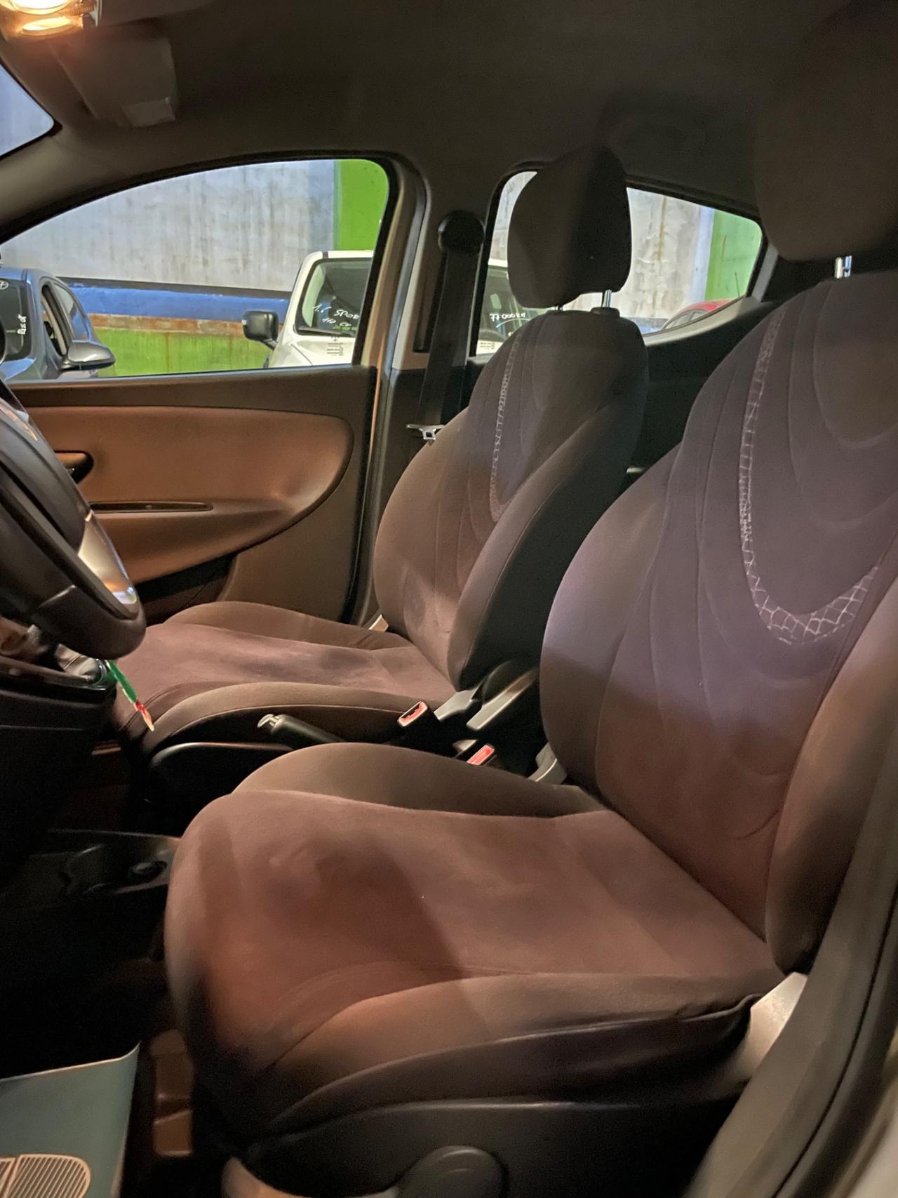 Lancia Ypsilon 1.2 Neopatentati Euro 5