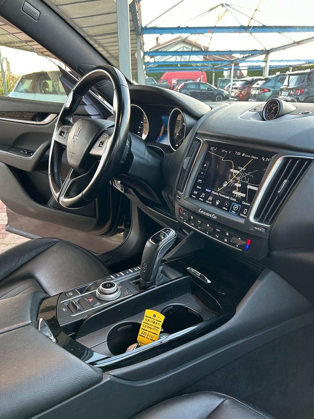 Maserati Levante motore nuovo