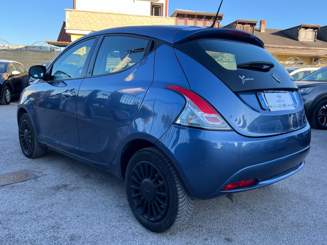 Lancia Ypsilon 1.0 GPL Hybrid Anno 2022