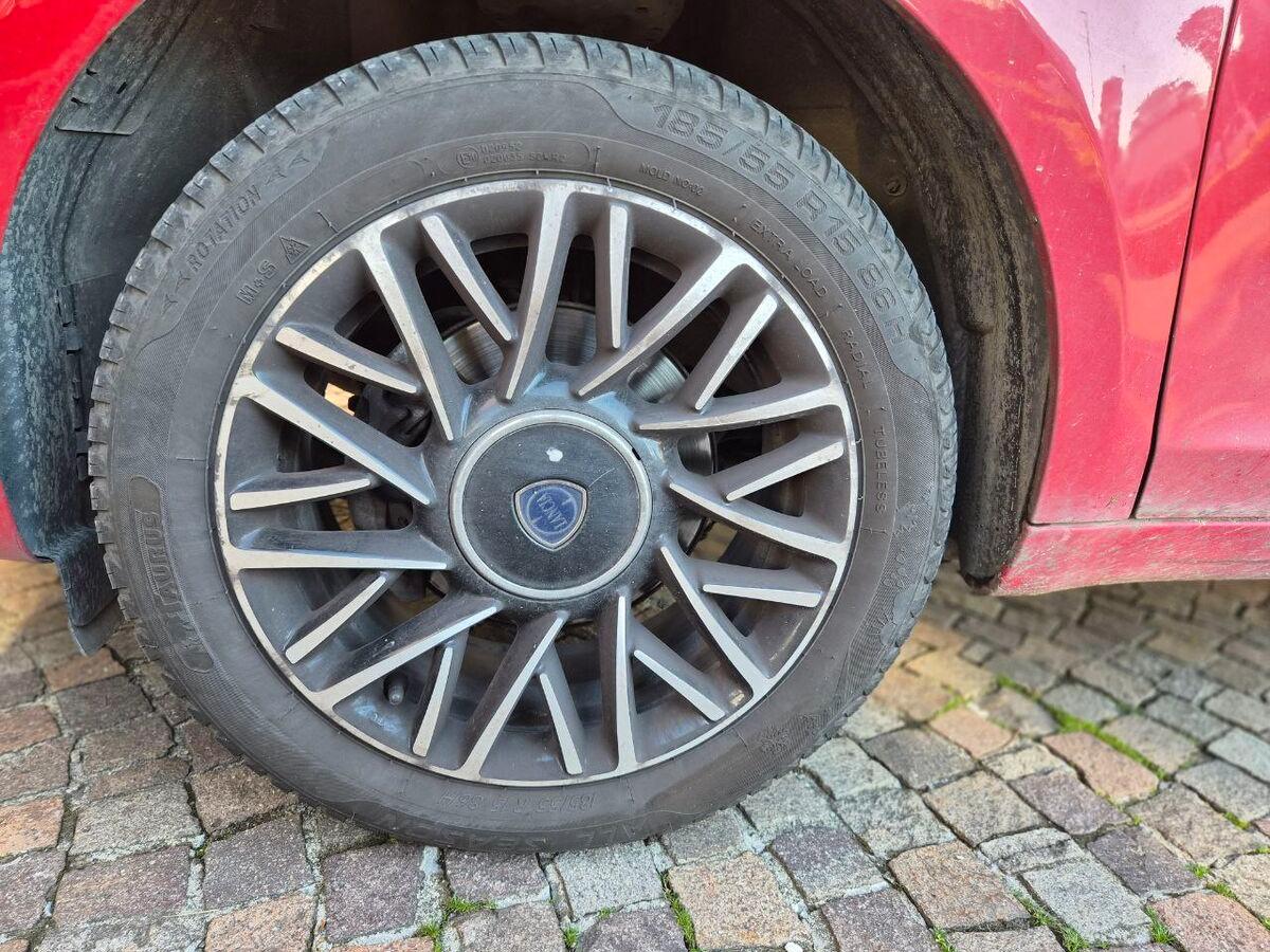 Lancia Ypsilon 1.2 8v Platinum 69cv E6