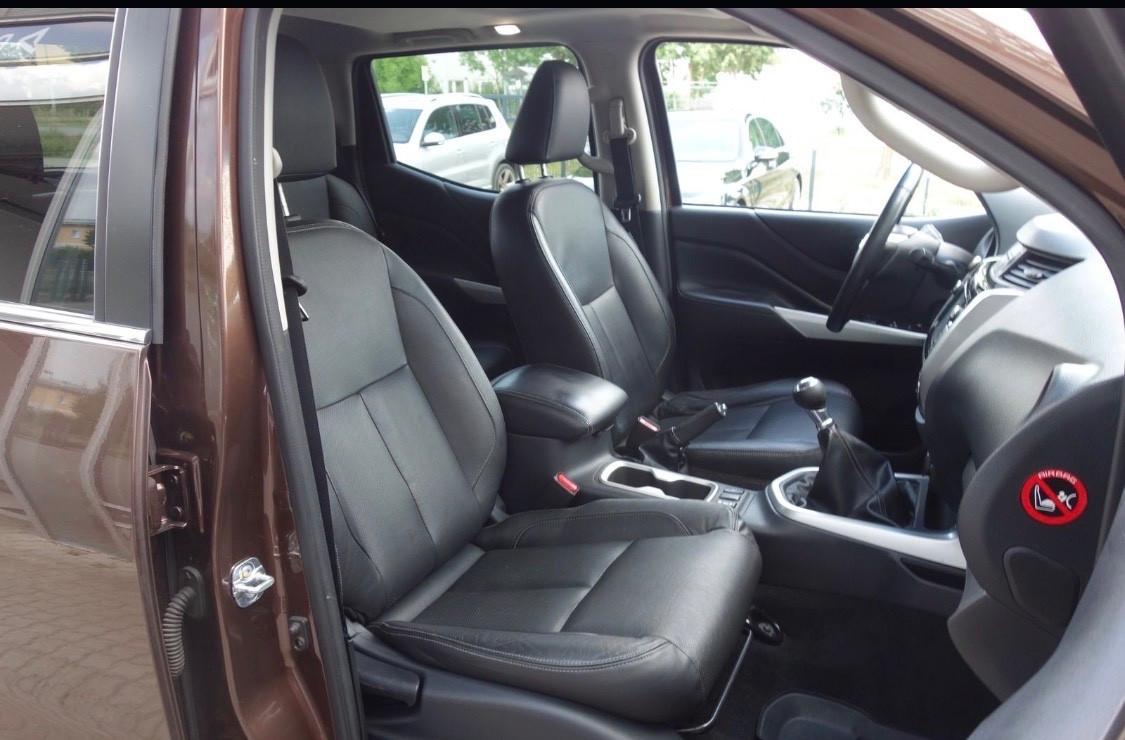 Nissan Navara 2.3 dCi 190 CV 7AT 4WD Double Cab N-Connecta