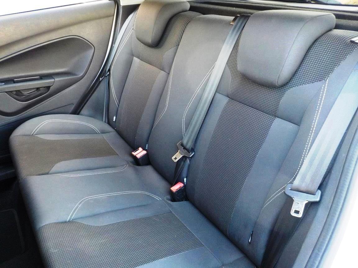 Ford Fiesta 1.5 TDCi 75CV 5 porte Titanium