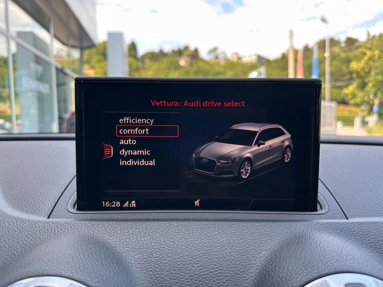Audi A3 SPB 1.6 TDI 116 CV S tronic Sport