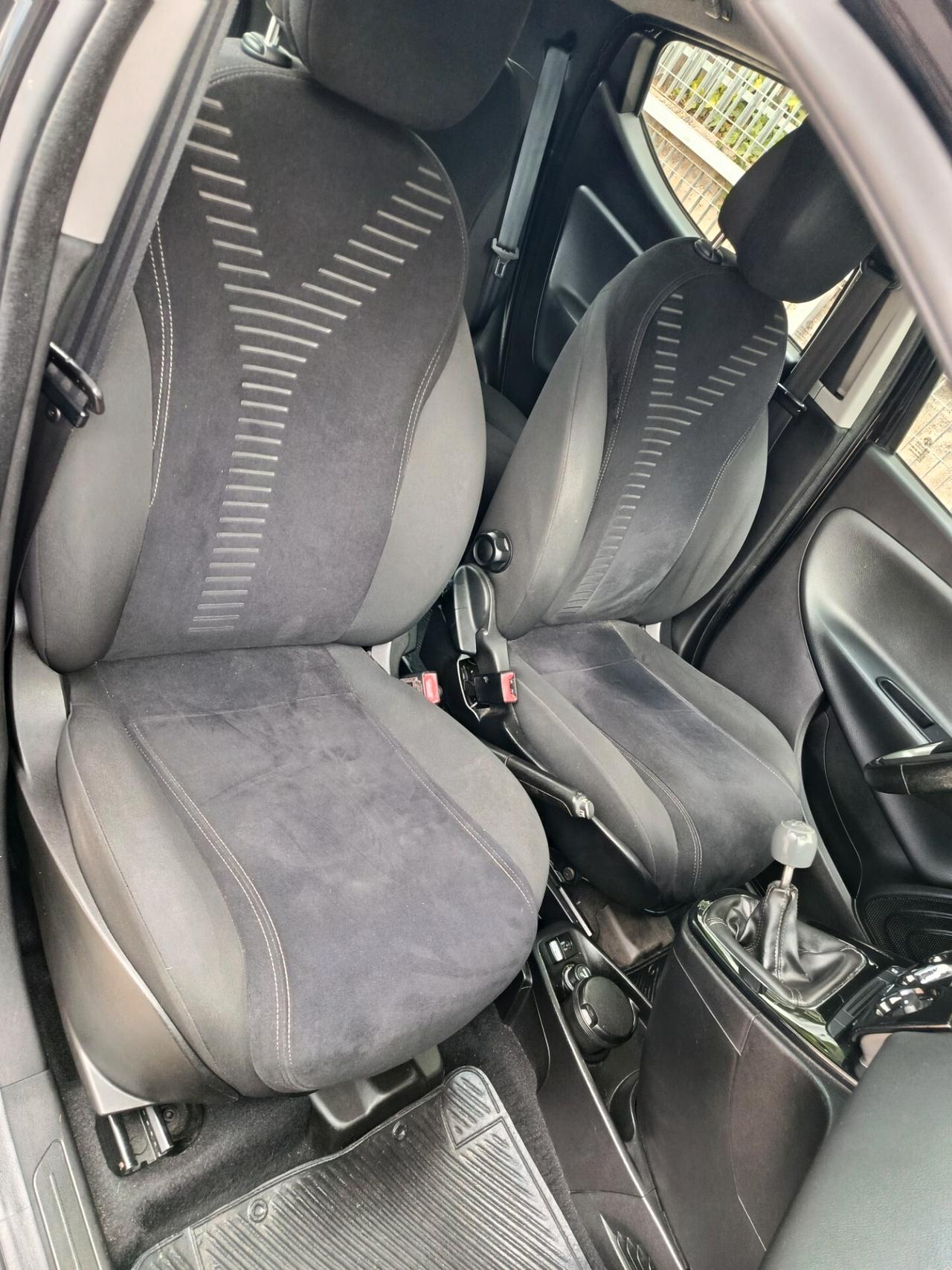 Lancia Ypsilon 1.3 MJT 16V 95 CV 5 porte S&S Platinum Tetto apribile