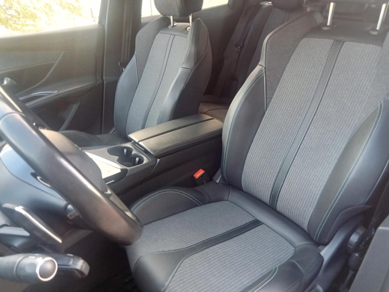 Peugeot 3008 BlueHDi 130 S&S Allure Pack