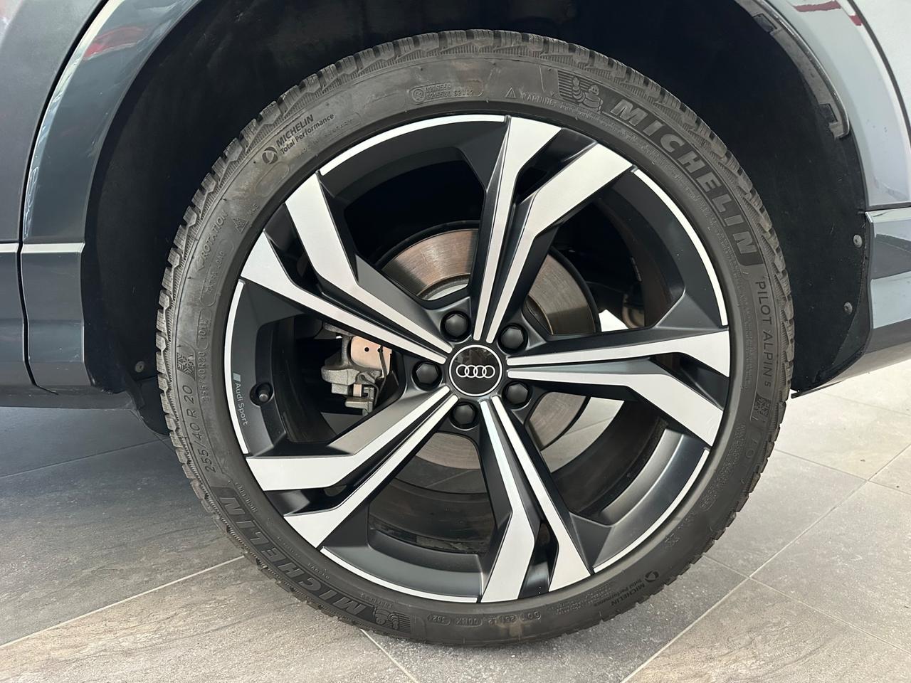 Audi Q3 SPB 40 TDI quattro S tronic line edition