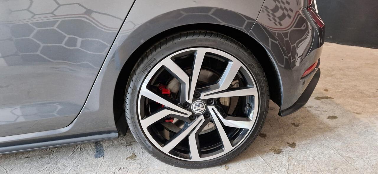 Volkswagen Golf GTI Performance 2.0 245 CV TSI DSG 5p. BMT