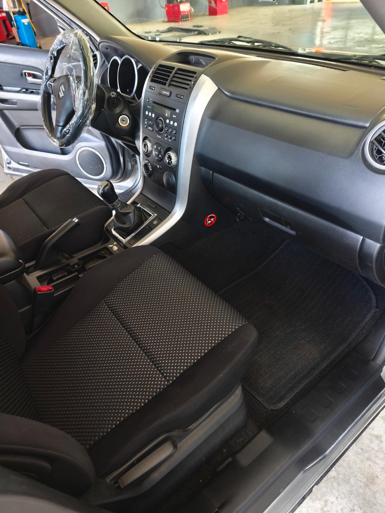 Suzuki Grand Vitara 1.9 DDiS 5 porte