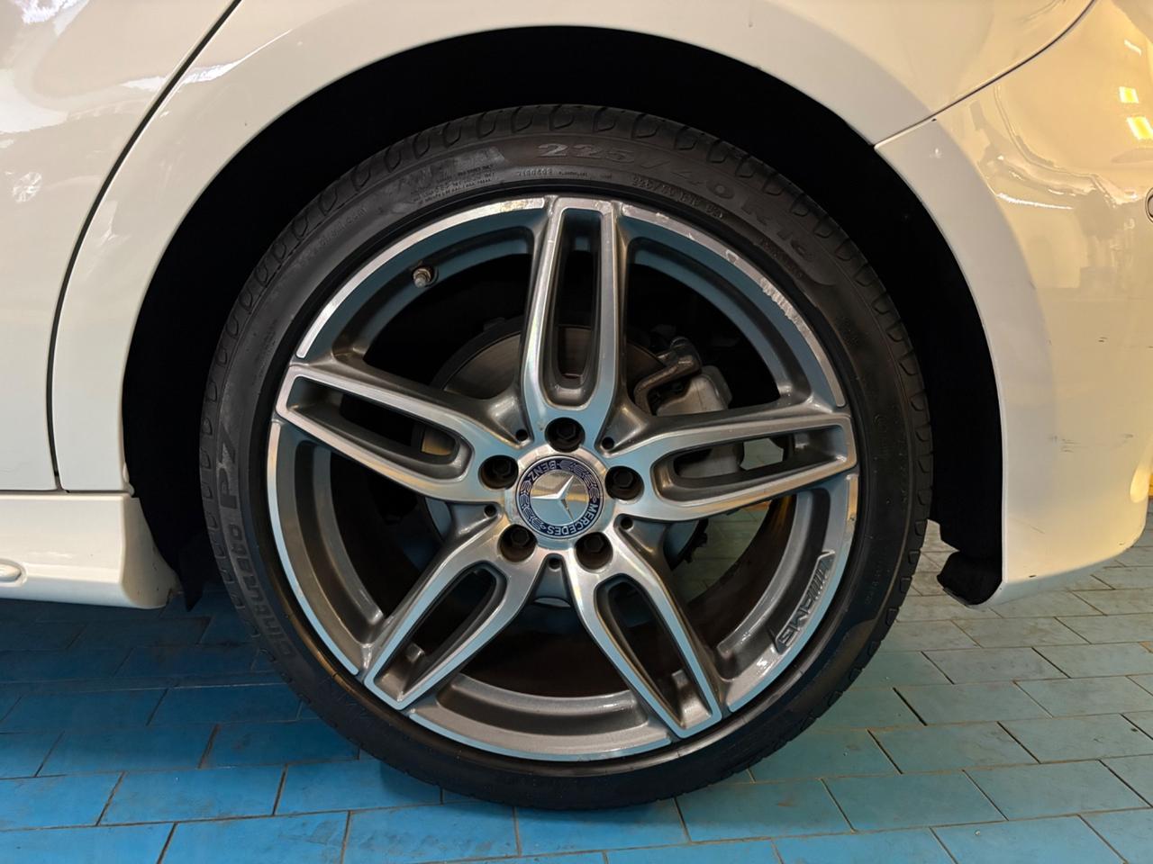 Mercedes-benz A 180 d Premium