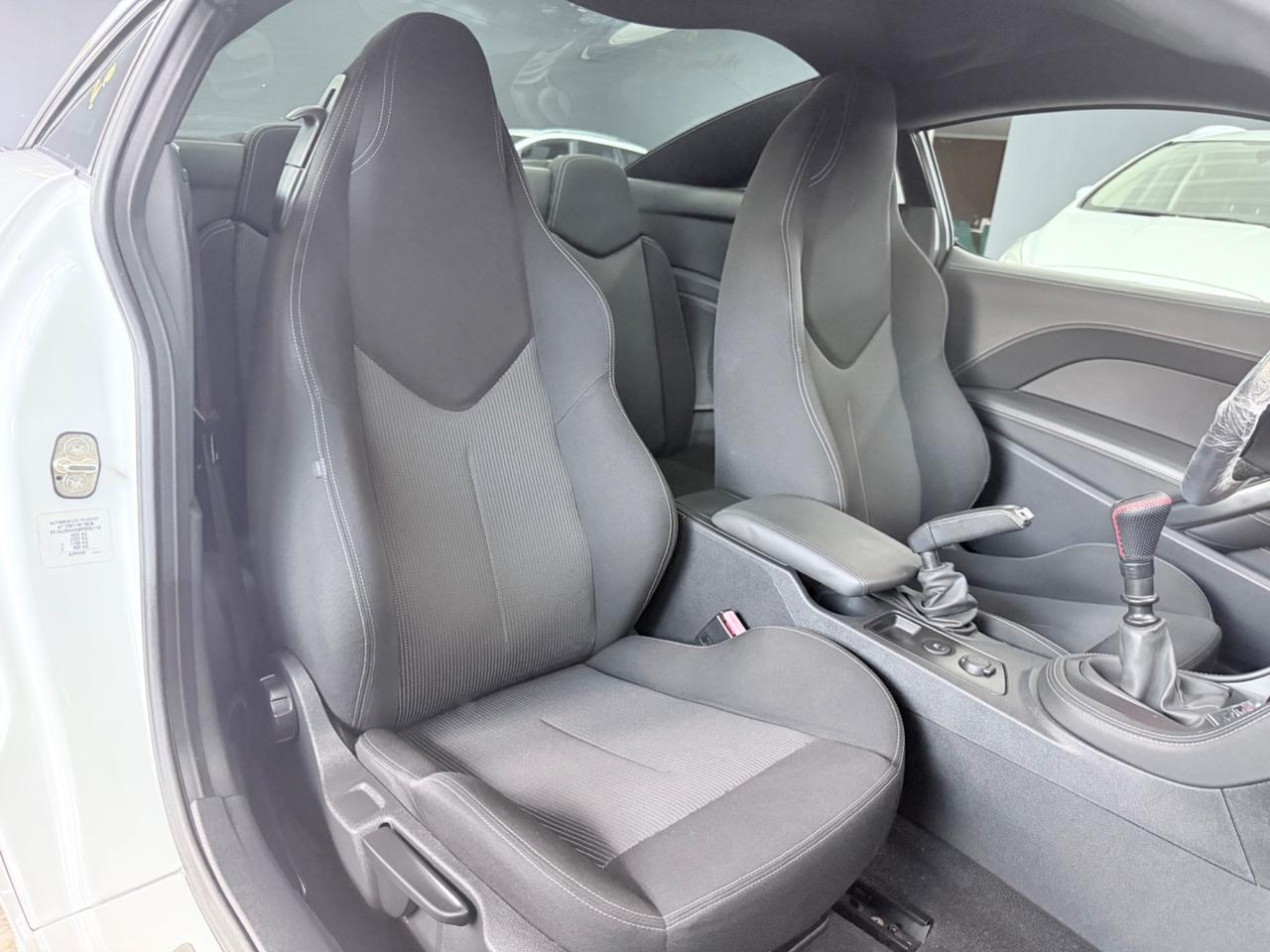 Peugeot RCZ 2.0 HDi 163CV Asphalt