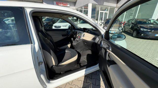 LANCIA Ypsilon 1.3 MJT 75 CV Platino IDONEA NEOPATENTATI