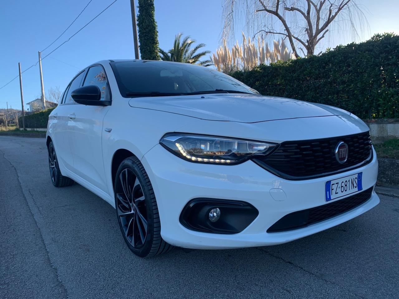 Fiat Tipo 1.6 Mjt S&S 5 porte S-Design