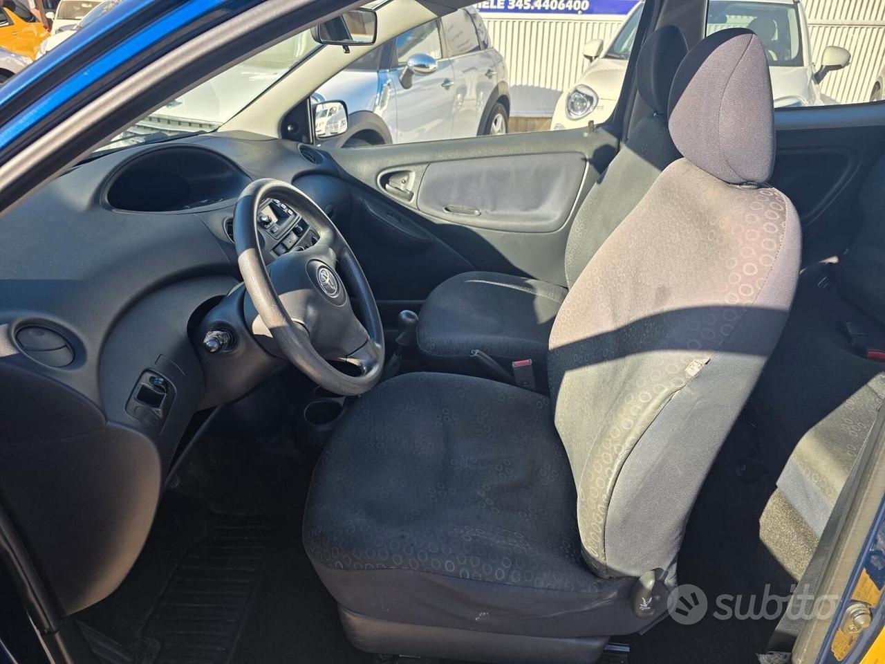 Toyota Yaris 1.0i 16V cat 3 porte Sol