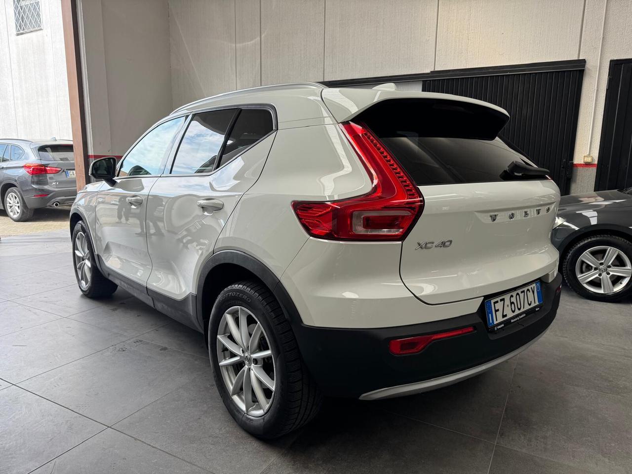 Volvo XC40 D4 AWD Geartronic Momentum