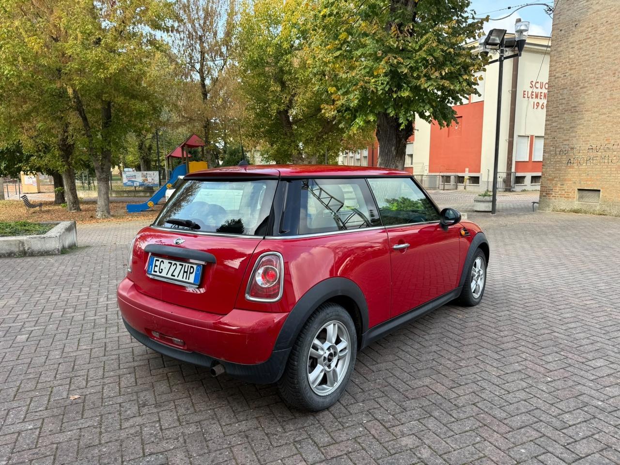 Mini 1.6 16V One (55kW)