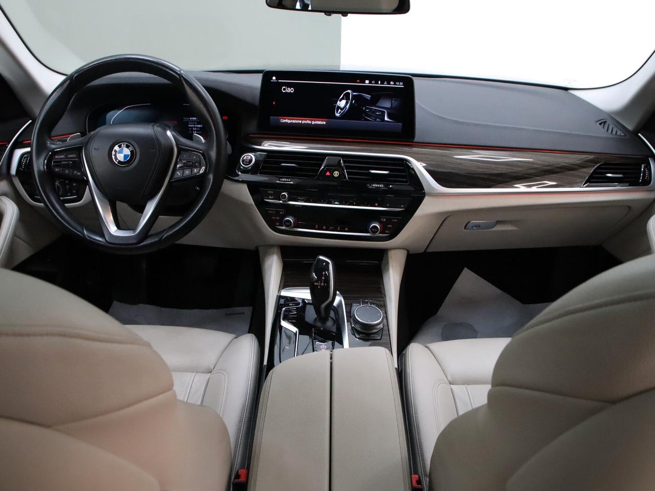 BMW 530d Serie 5 Touring Luxury mhev 48V auto IVA ESPOSTA